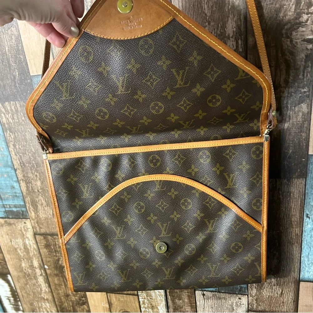 Louis Vuitton Monogram Bel Air handbag - Picture 6 of 16